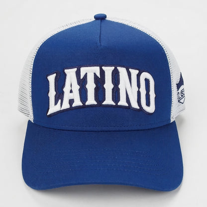 Gorra trucker azul Latino Street Style Blue Sapphire Royal Clarity, vista lateral con panel de malla