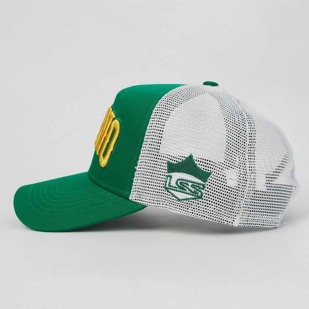 Pack C.E.O. The Golden Harvest, vista trasera de las gorras trucker con cierre ajustable